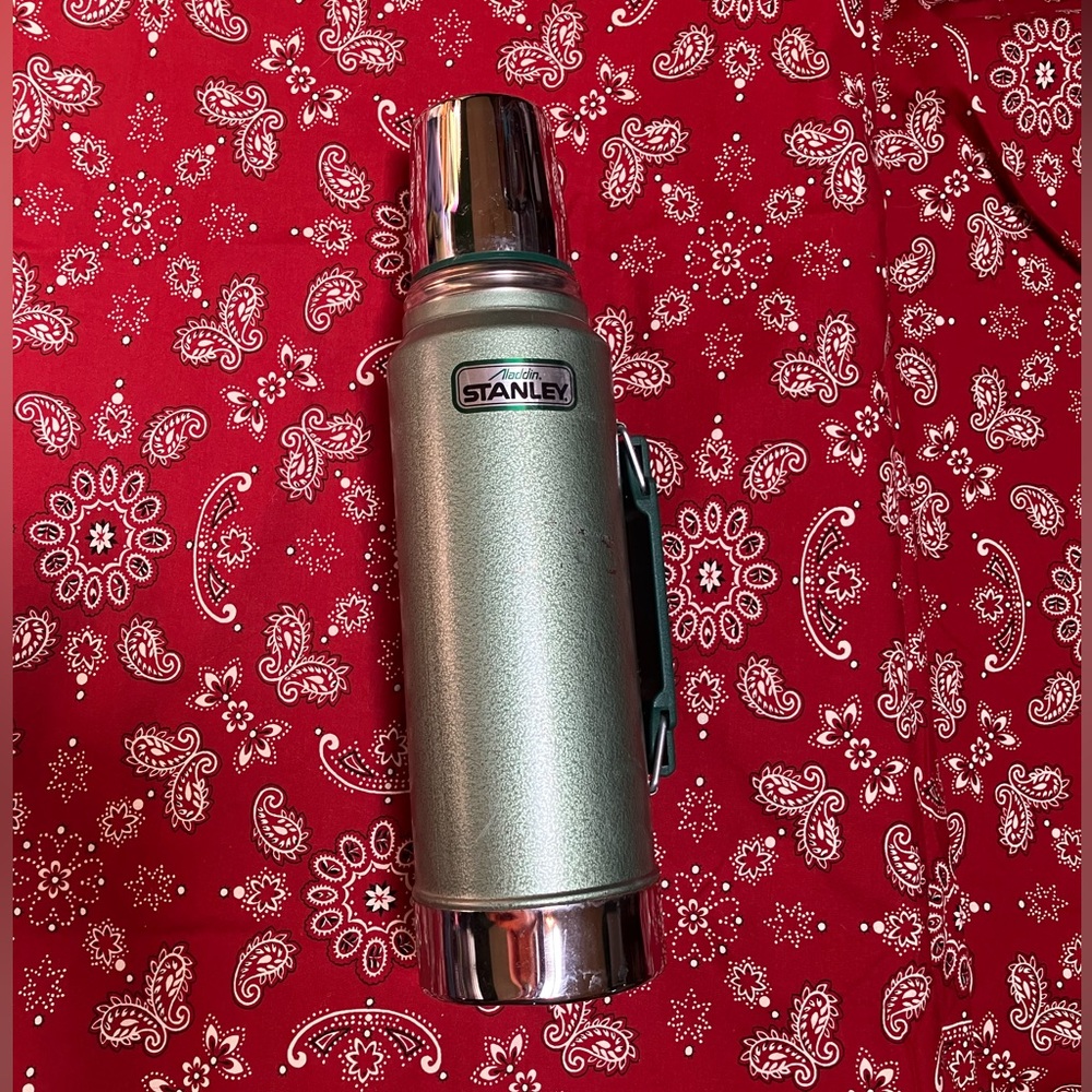 Vintage Aladdin Stanley Thermos A-944DH Green  With Handle, One Quart